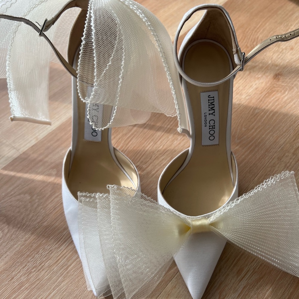 Jimmy Choo Averly Pumps, White Size 38